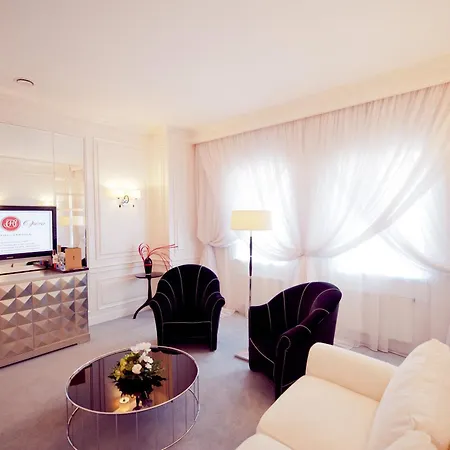 Hotel Opera - The Leading Of The World