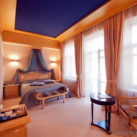 Opera - The Leading Of The World 5*
