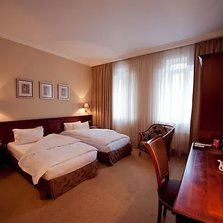 Hotel Opera - The Leading Of The World